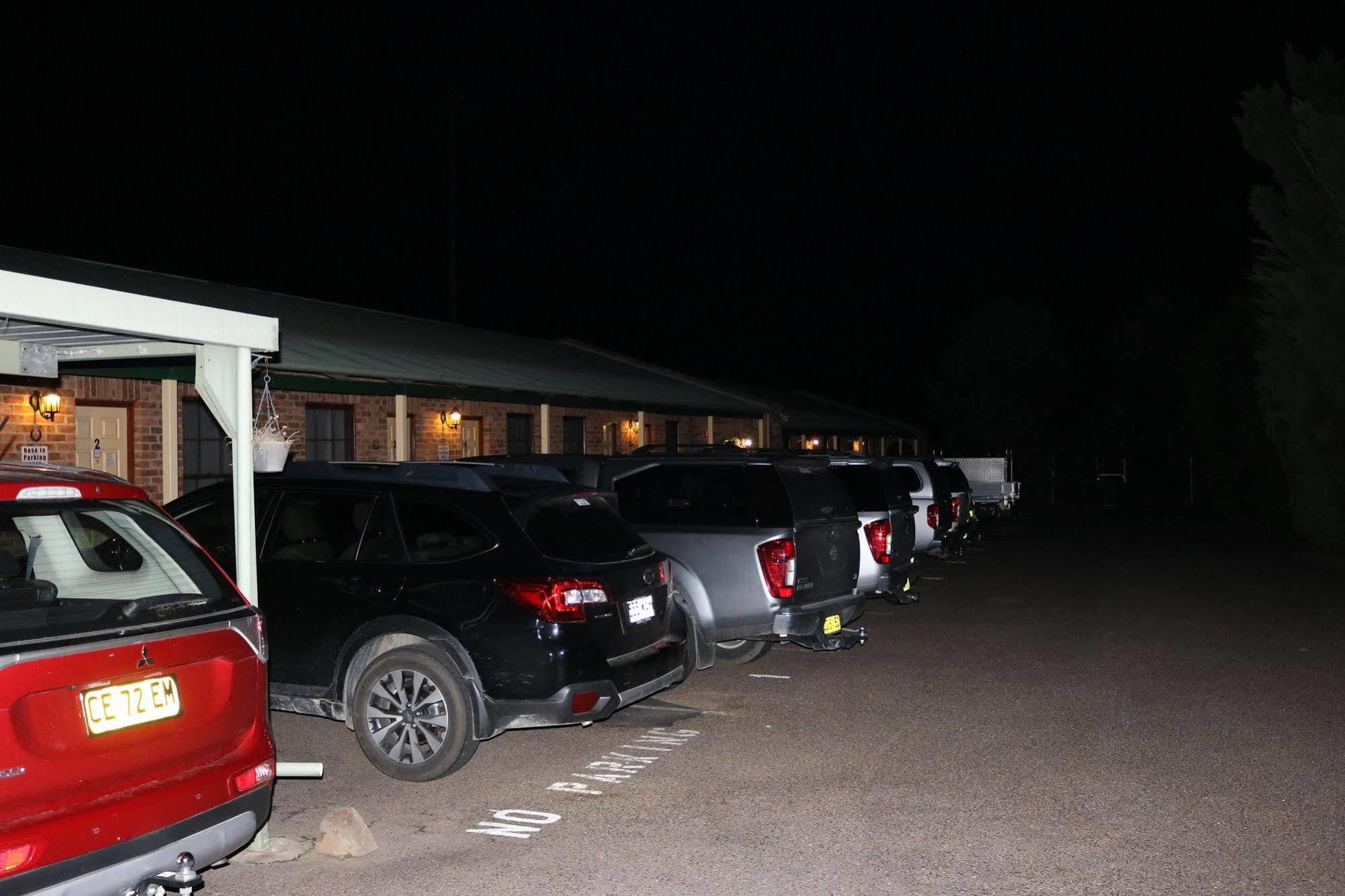 Sandstock Motor Inn ארמידייל מראה חיצוני תמונה