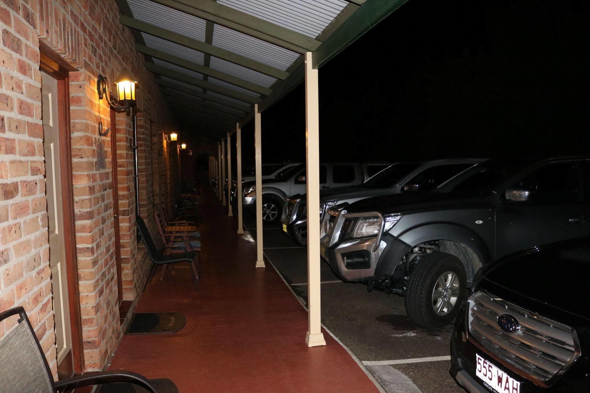 Sandstock Motor Inn ארמידייל מראה חיצוני תמונה