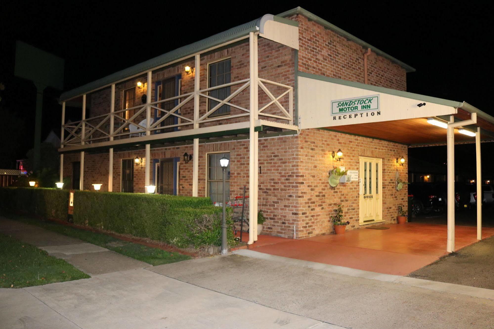Sandstock Motor Inn ארמידייל מראה חיצוני תמונה