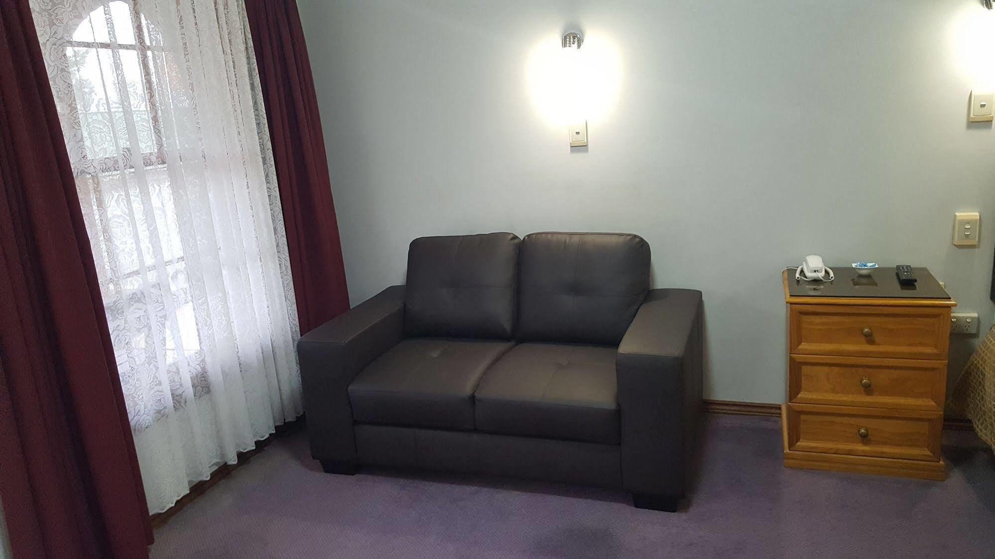 Sandstock Motor Inn ארמידייל מראה חיצוני תמונה