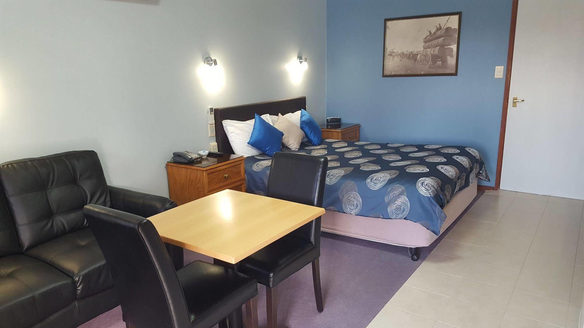 Sandstock Motor Inn ארמידייל מראה חיצוני תמונה