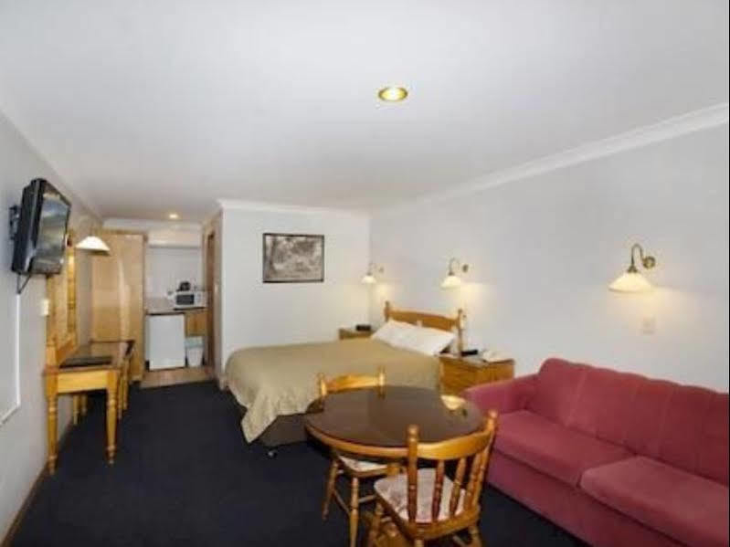 Sandstock Motor Inn ארמידייל מראה חיצוני תמונה
